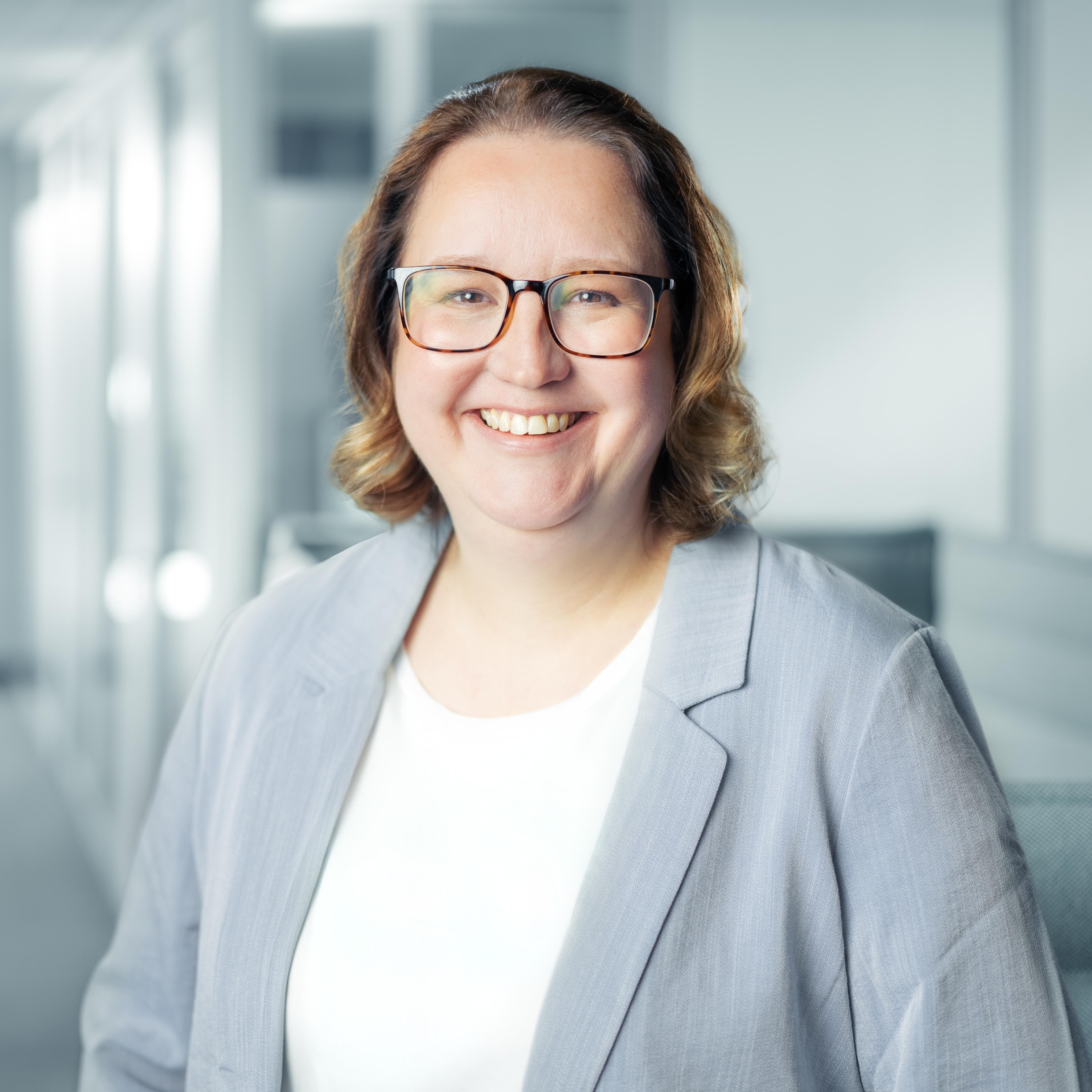 Dr. Tessa van Alen