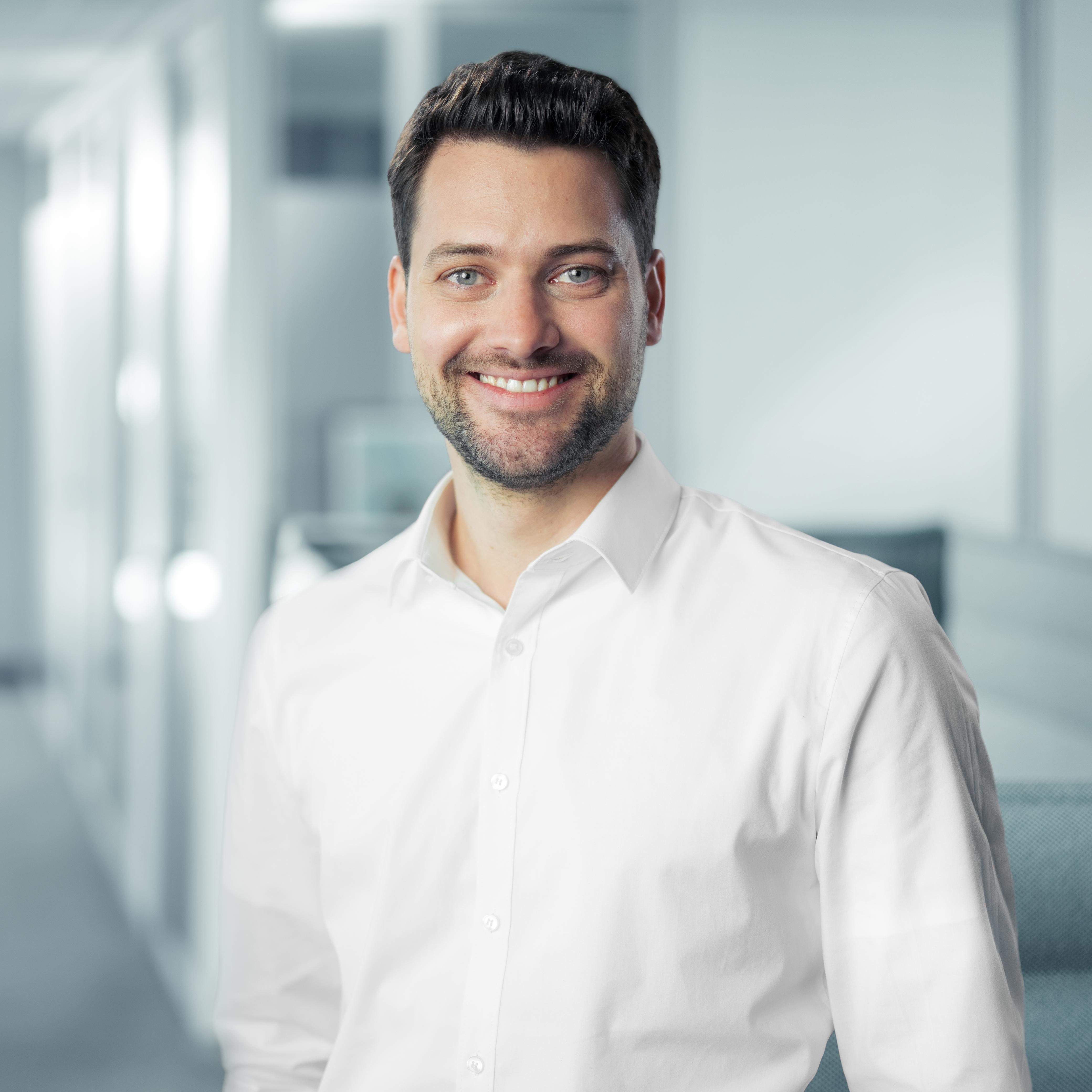 Dr. Josua Janowski
