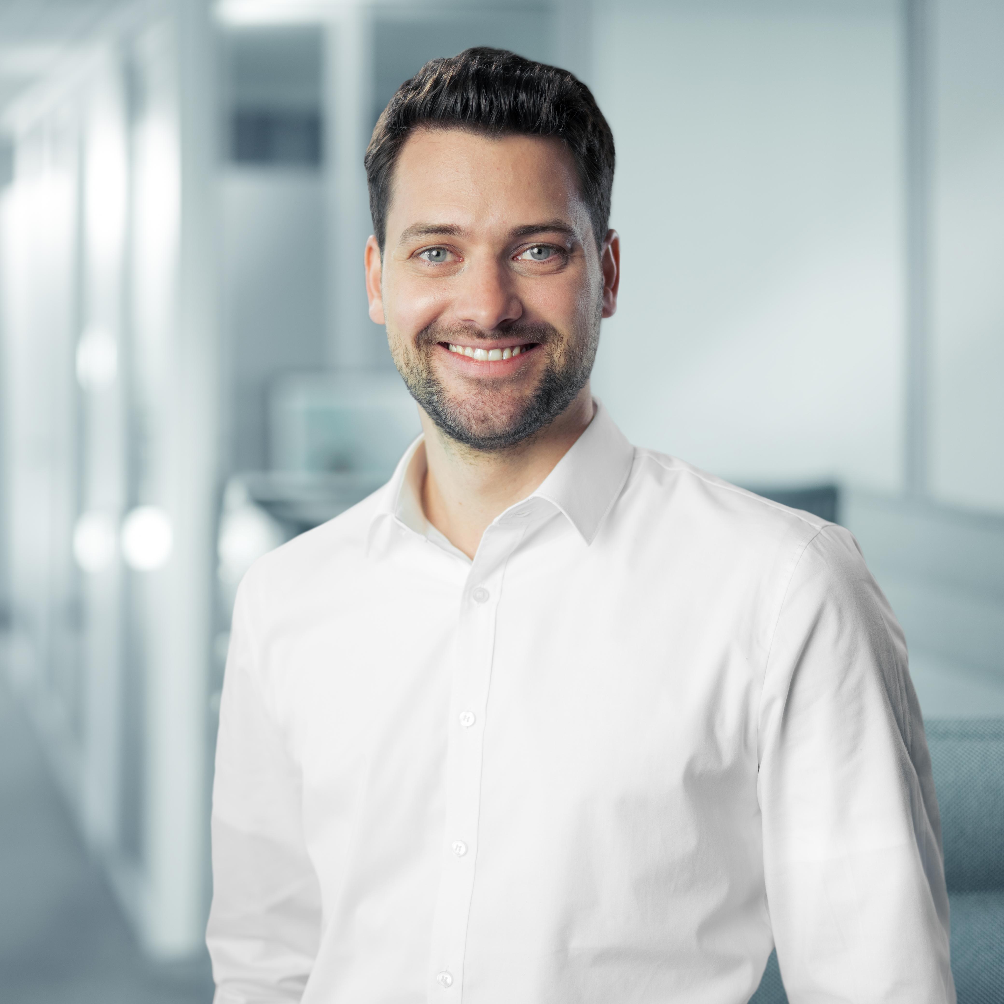 Dr. Josua Janowski