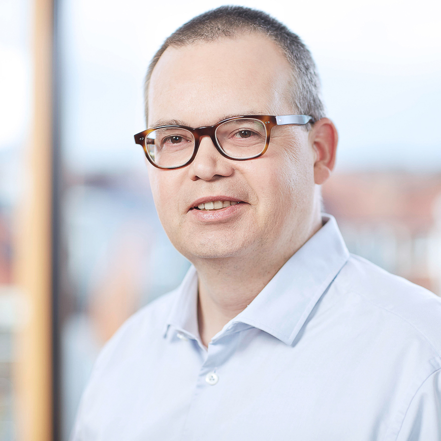 Axel Turowski, Expert