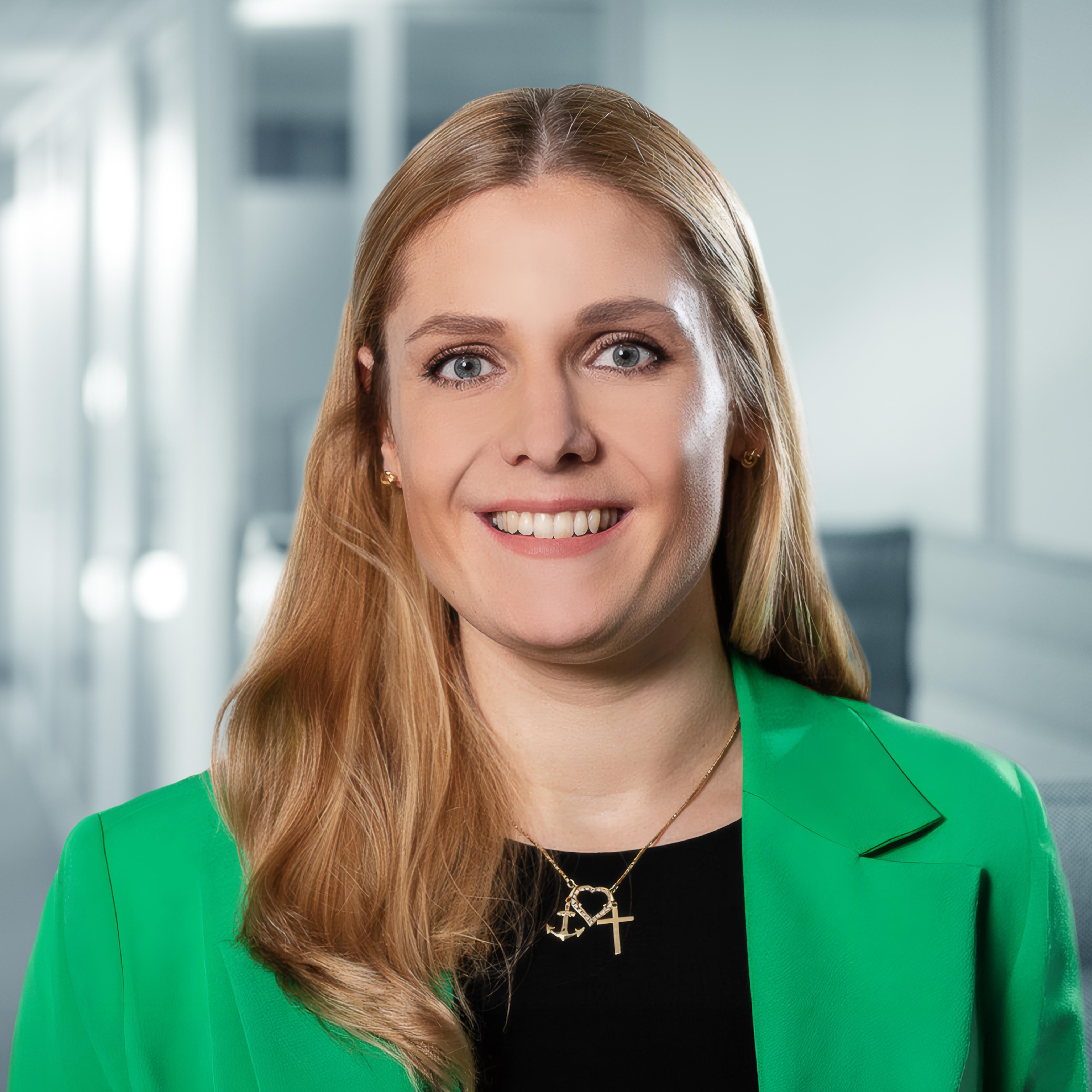 Dr. Esther Schwich