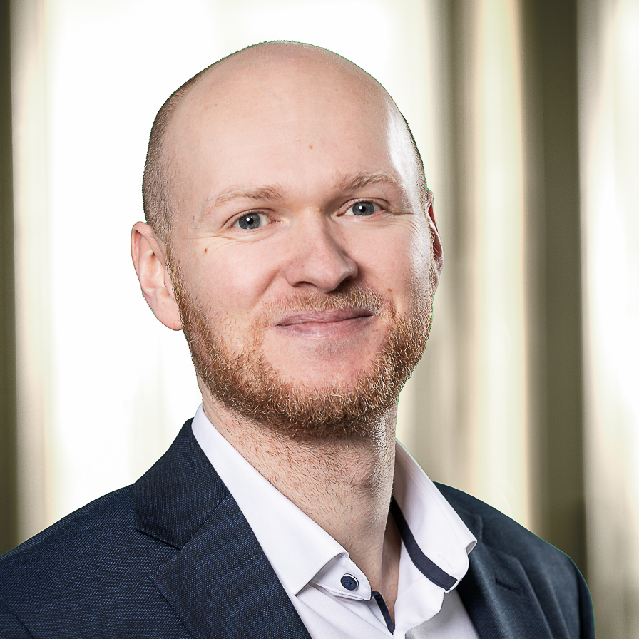 Jens Kleinehr, Associate