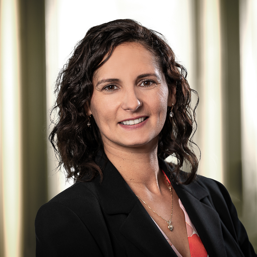 Marcela Rosinski, Finance Specialist