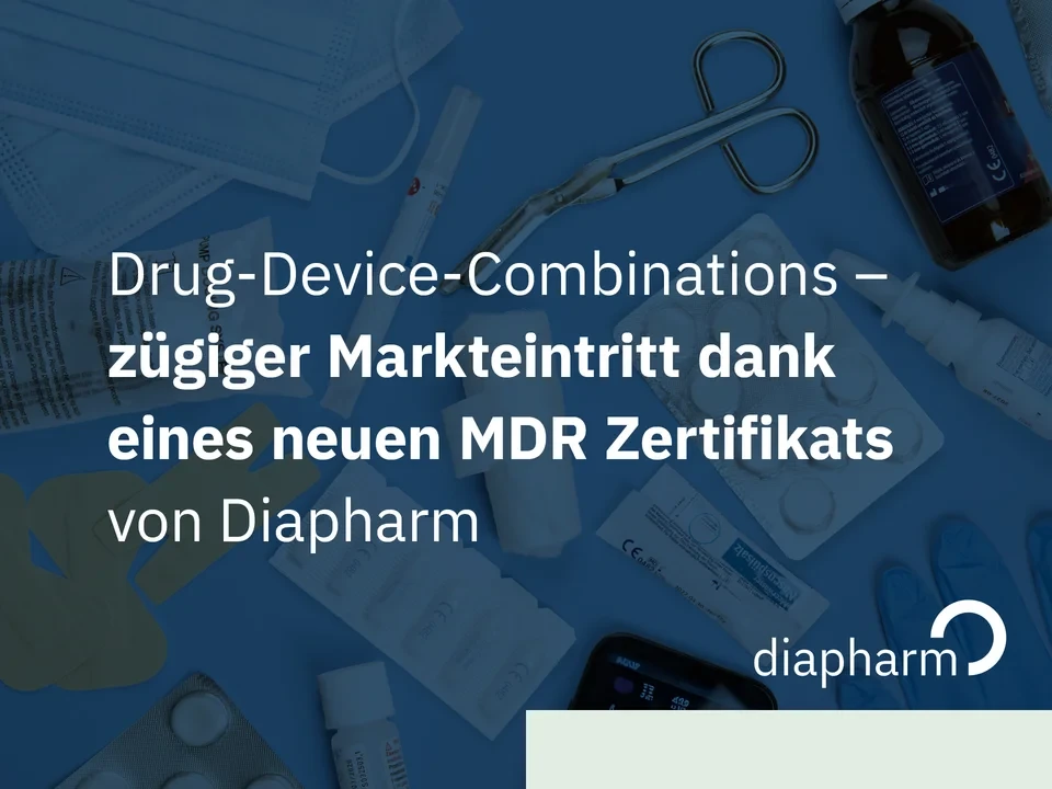 Grafik mit medizinischen Produkten wie Masken, Stethoskop, Spritze und Tabletten auf blauem Hintergrund, mit Text zur MDR-Zertifizierung und Diapharm-Logo.